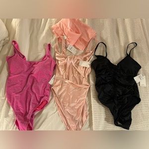 LOT OF 3 Good American Swimsuits + 1 Sarong all size 3 NWT